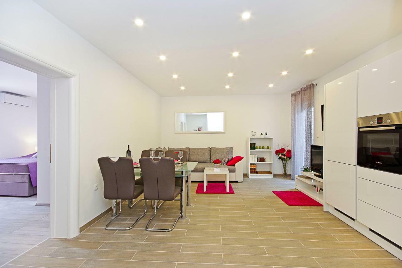 Apartment Mira Makarska Bagian luar foto