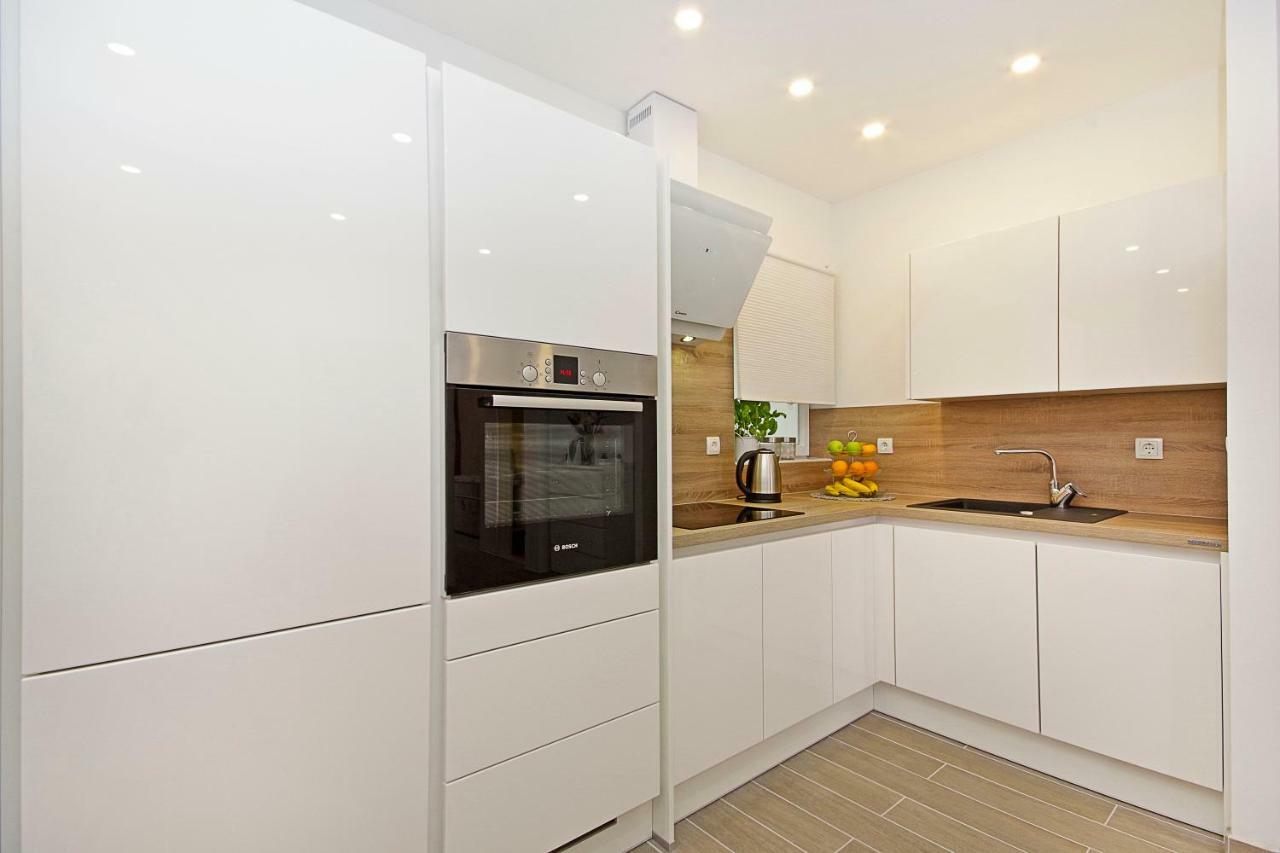 Apartment Mira Makarska Bagian luar foto