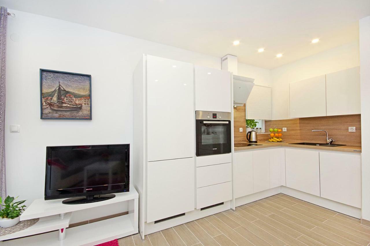Apartment Mira Makarska Bagian luar foto
